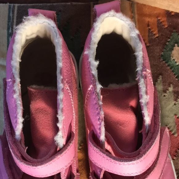 UGG Velcro close sneakers - Picture 4 of 10
